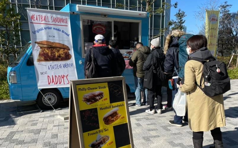 キッチンカー。多摩ケータリング俱楽部。