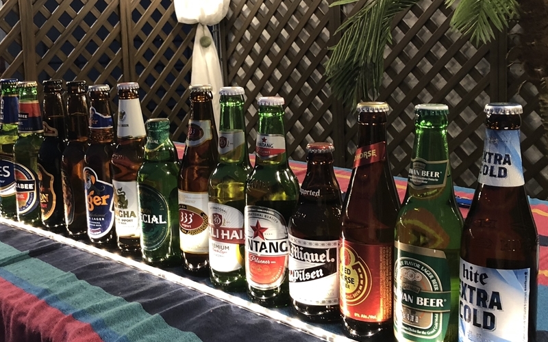 テントに並んでいるビール。多摩ケータリング俱楽部。